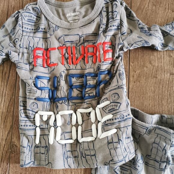 3/$12 Joe Fresh Toddler Boy pajamas 12-18 m - Picture 2 of 4